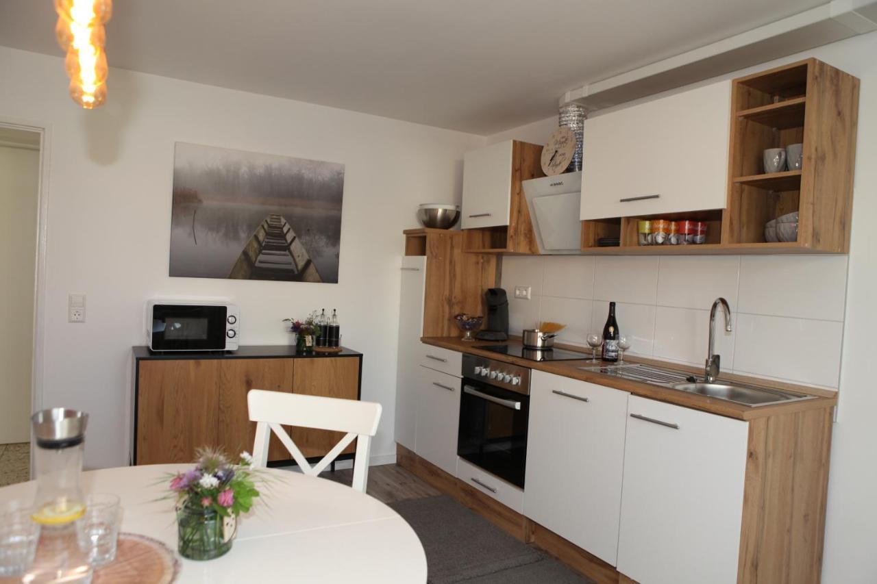 Gaestehaus Zum Rhein Rheinhausen Bagian luar foto